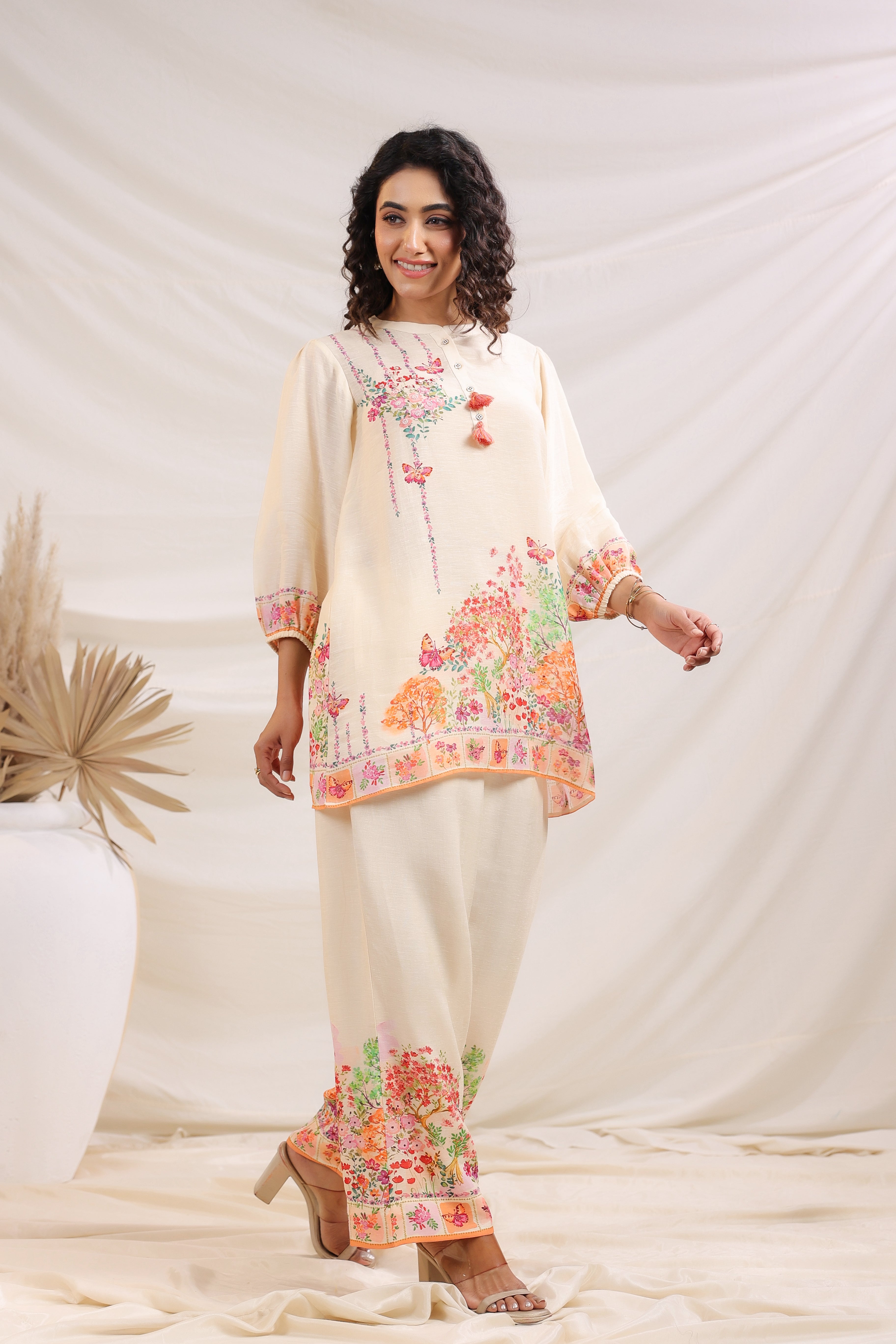 Ivory Garden theme Printed Crepe Silk Kurta Pants Set
